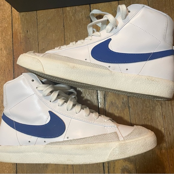 Nike Blazer Mid '77 Shoes (EUC) - Picture 6 of 7